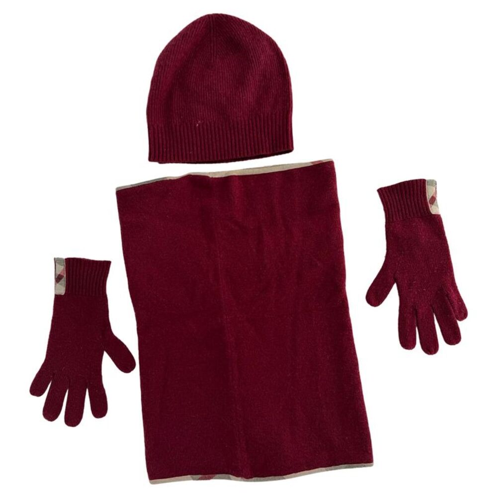 Burberry Gloves, Scarf and Beanie in Red Cashmere